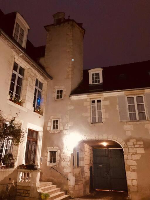 Le "Pied A Terre" - Appartement Plein Centre Avec Parking Prive Bourges Esterno foto